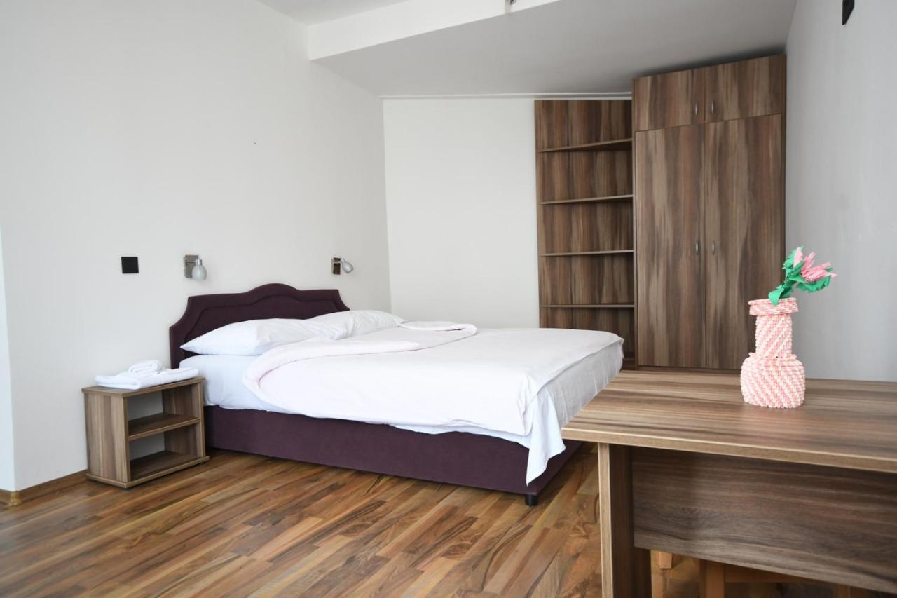 Hotel Mladost Тьентиште Экстерьер фото