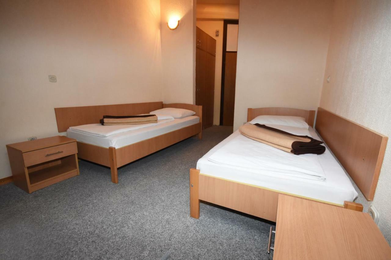 Hotel Mladost Тьентиште Экстерьер фото