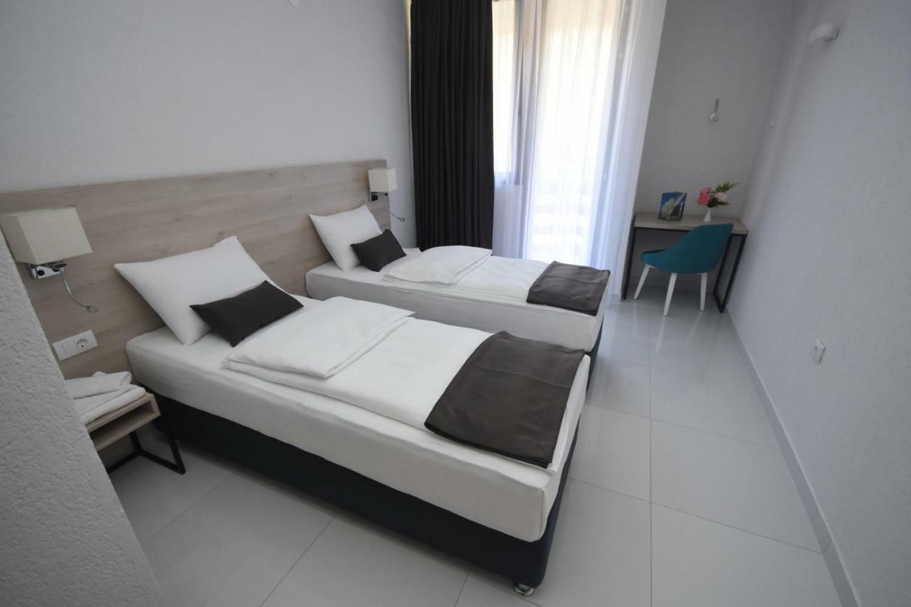 Hotel Mladost Тьентиште Экстерьер фото