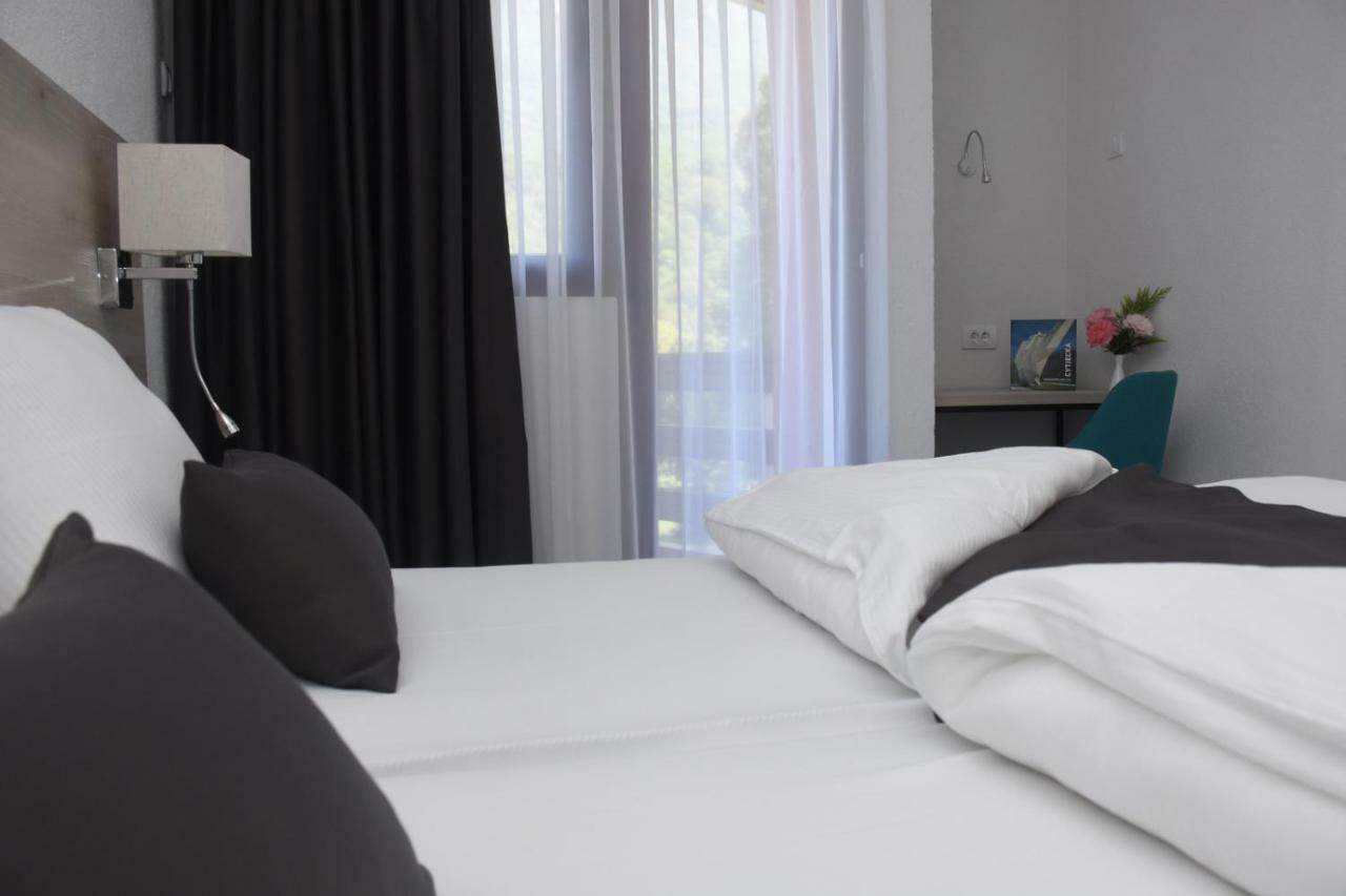 Hotel Mladost Тьентиште Экстерьер фото